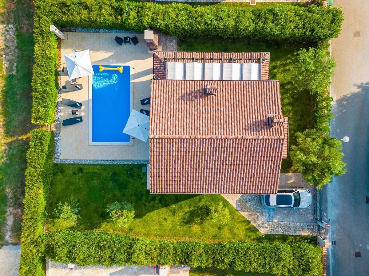 Villa Berenice Butkovici